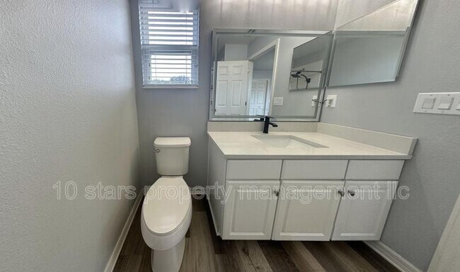 Building Photo - 7031 White Treetop Pl