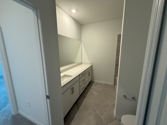 Building Photo - 14995 White Pearl Rd