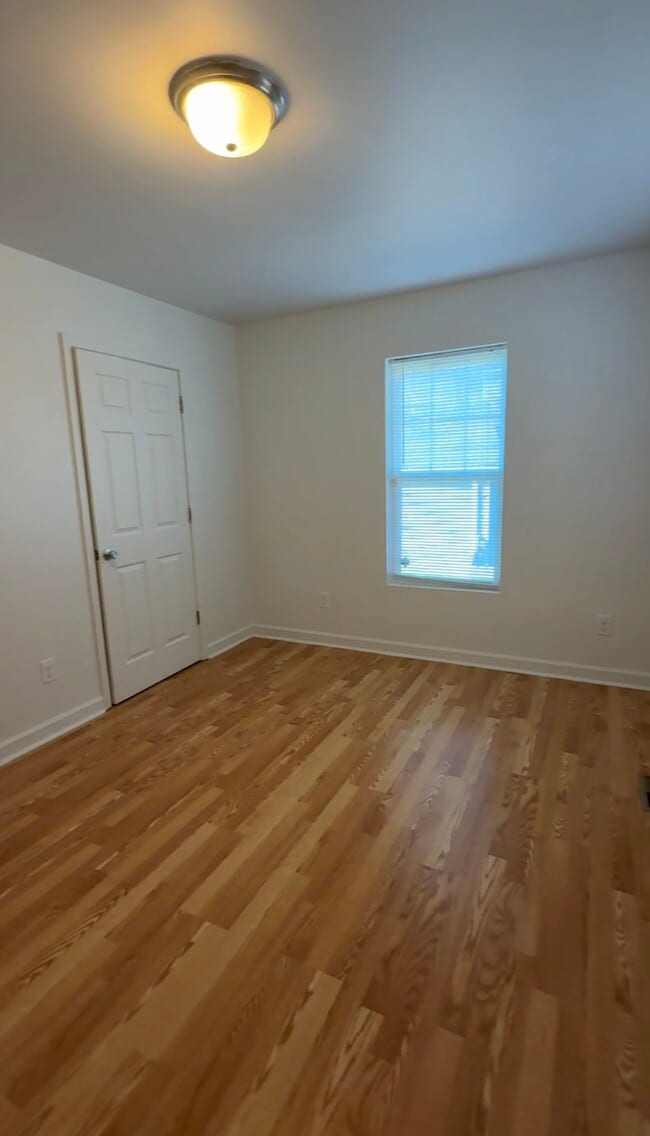 Building Photo - 4967 Trent Hill Dr