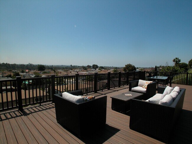 Building Photo - Charming 4-Bed 3-Bath in Paradise Hills