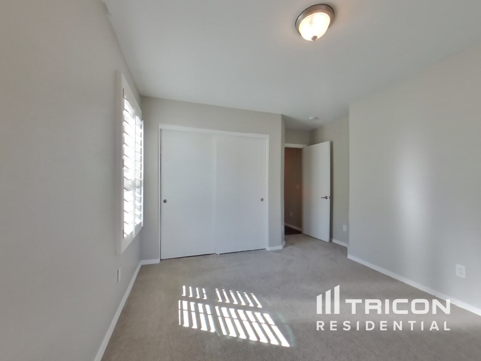 Building Photo - 44305 W McClelland Dr