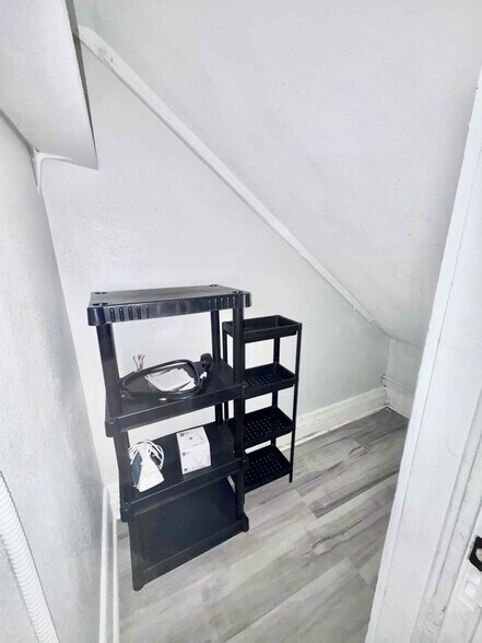 Building Photo - 1211 E 18th Ave