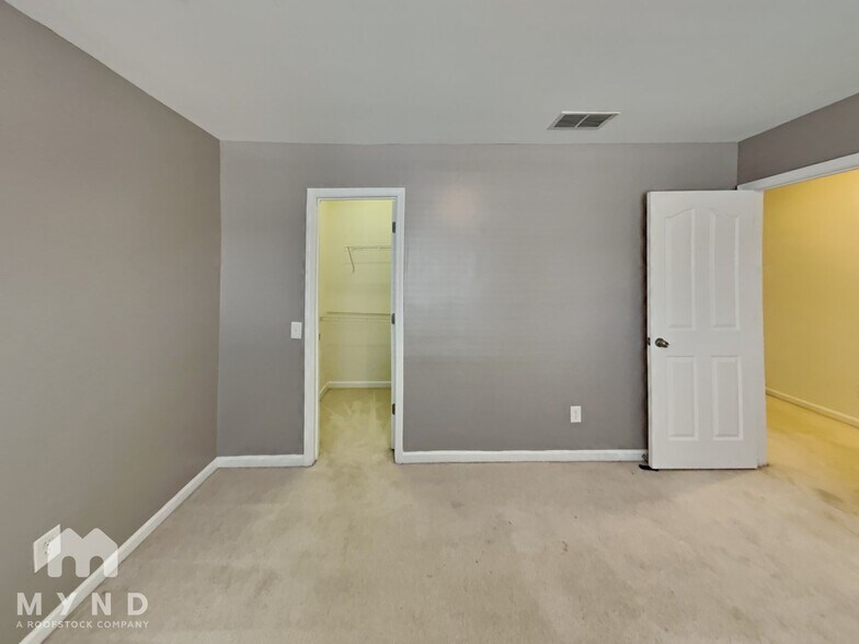 Building Photo - 10119 Blakeney Preserve Dr