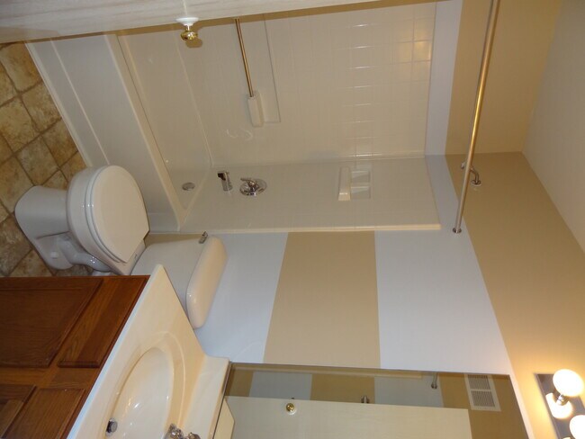 Building Photo - 729 Serendipity Dr