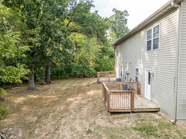 Building Photo - 307 Burnside Dr