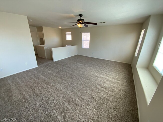 Building Photo - 2392 Predera Ave