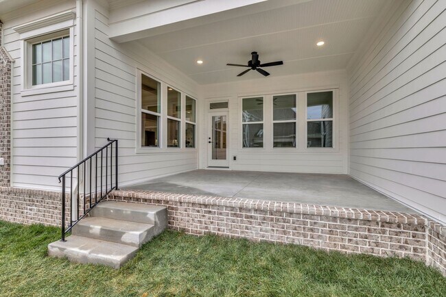 Building Photo - Luxury living in this brand new home - Franklin, TN