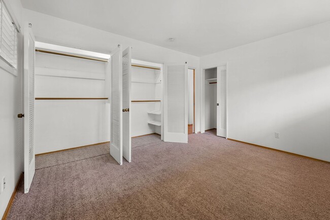 Building Photo - Charming 3 Bedroom 2 Bathroom Home in La M...