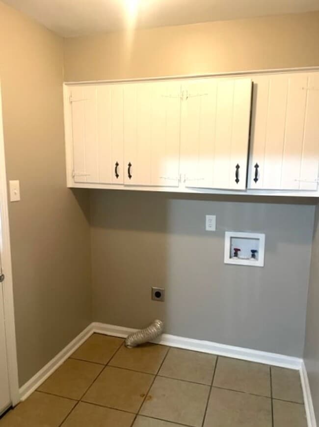 Building Photo - Newly Renovated Home In Raleigh