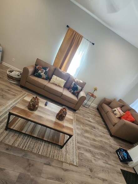 Building Photo - 4047 Harrison St