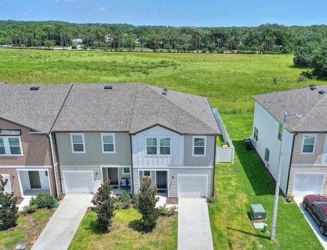 Building Photo - 1124 Merrill St