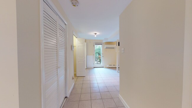 Building Photo - 232 2nd St SE