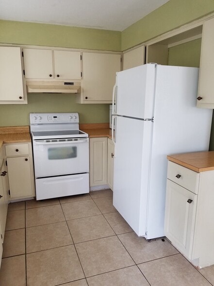 Building Photo - 10662 Jacatree Ct