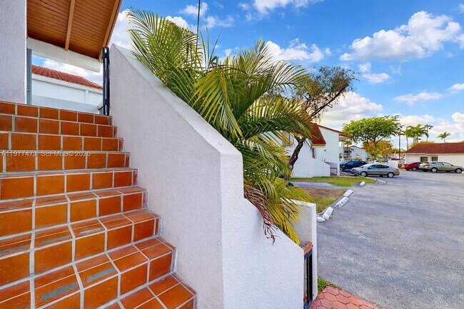 Building Photo - 7525 SW 153rd Pl