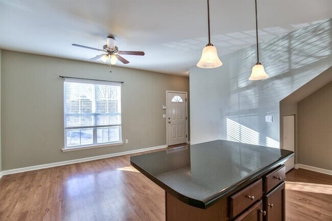 Building Photo - 1956 Corvallis Ave