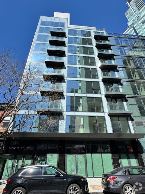 Building Photo - 4262 Hunter St