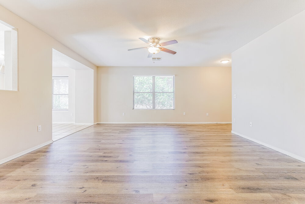 Building Photo - 120 S Valle Verde