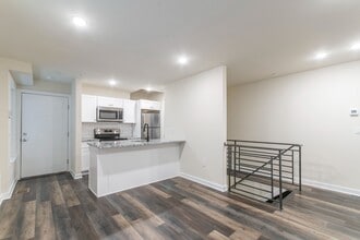 Building Photo - 1330 N 15th St