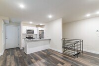 Building Photo - 1330 N 15th St