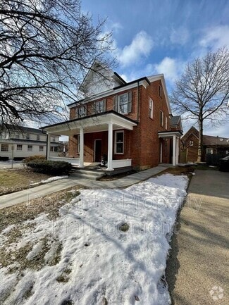 Building Photo - 634 Beaver St