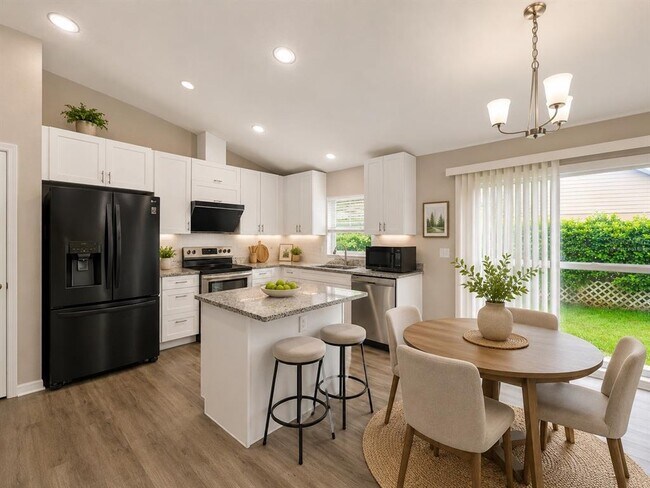 Building Photo - 28427 Sunvale Pl