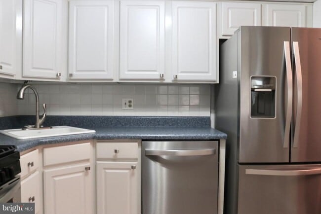 Building Photo - 103 Woodhollow Dr