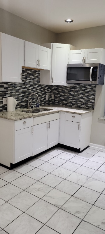 Building Photo - 5760 Theodosia Ave