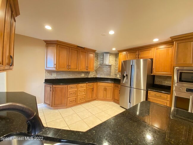 Building Photo - 288 Coral Way W