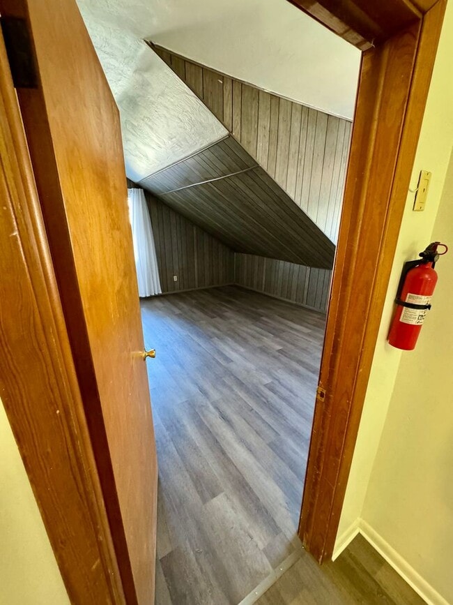 Building Photo - 212 N Highland Ave