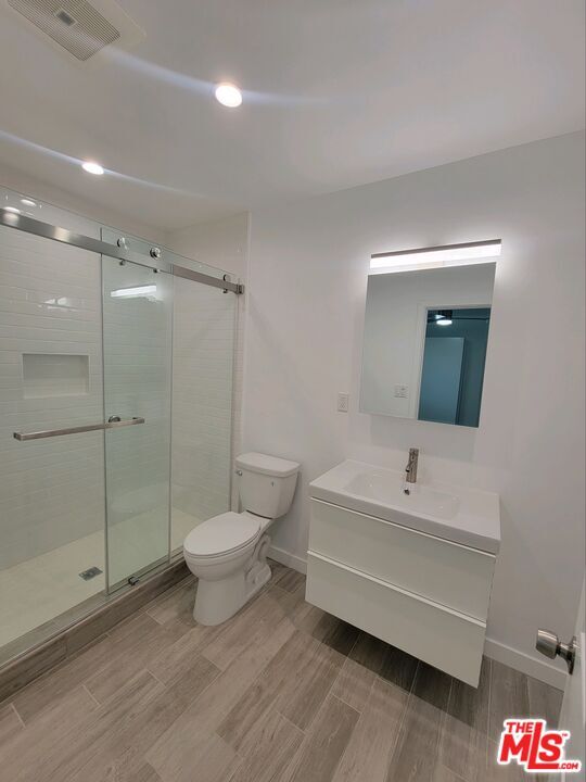 Building Photo - 825 Broadway St