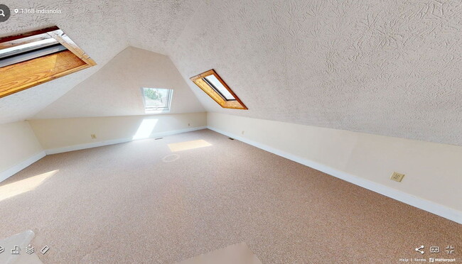 Building Photo - 1368 Indianola Ave