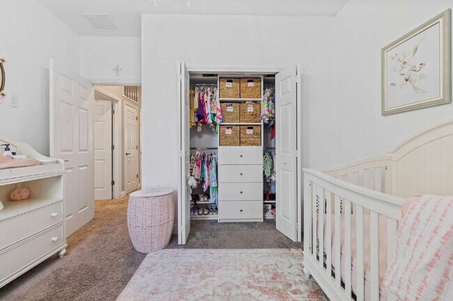 Building Photo - "Devonshire Model 5-Bedroom Retreat with 3...