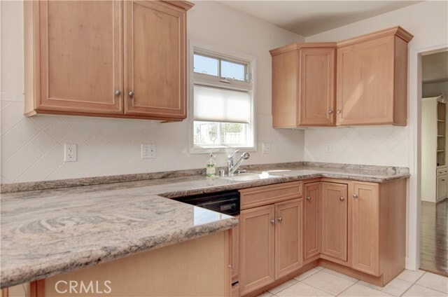 Building Photo - 136 Venetia Dr