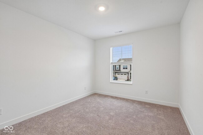 Building Photo - 15274 Farrington Rd