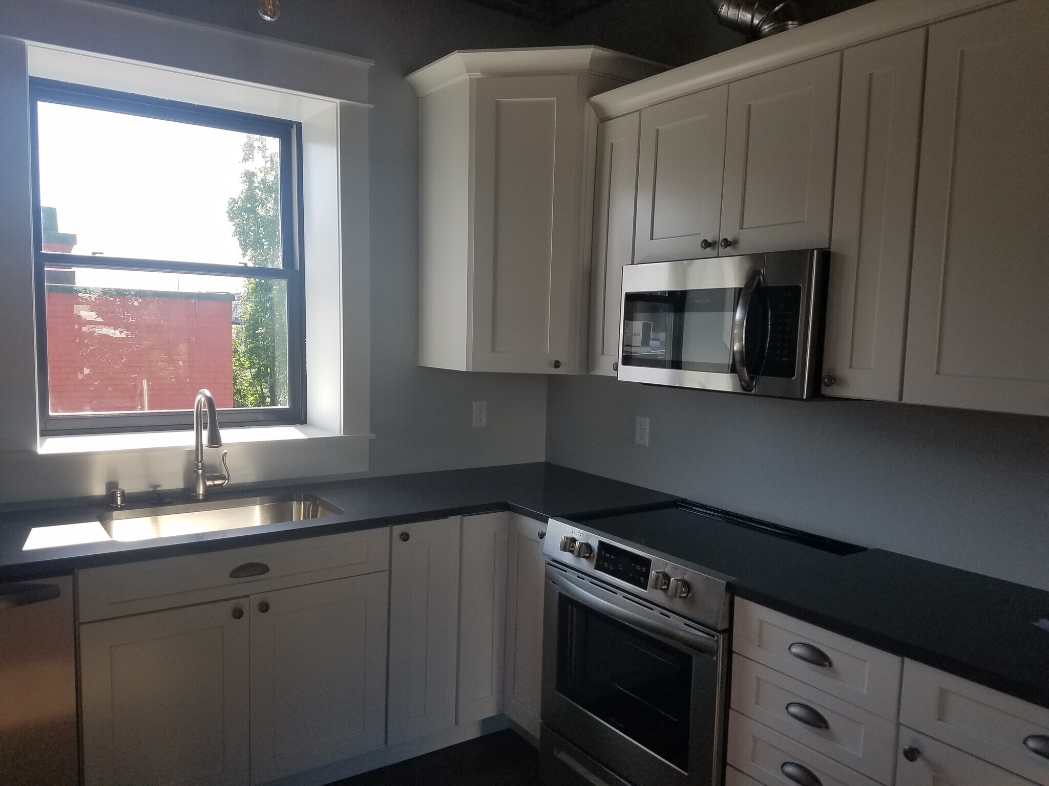 Building Photo - 101 S Stevens St