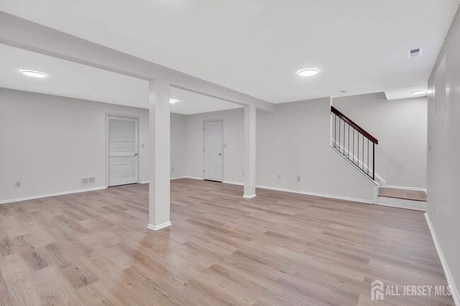 Building Photo - 4517 Birchwood Ct