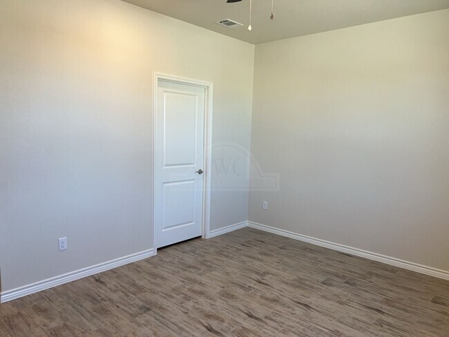 Building Photo - 5102 Rose Petal Ct