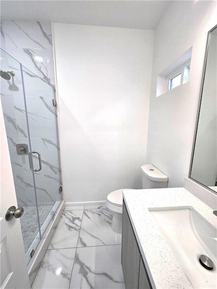 Building Photo - 3201 Magdalena St