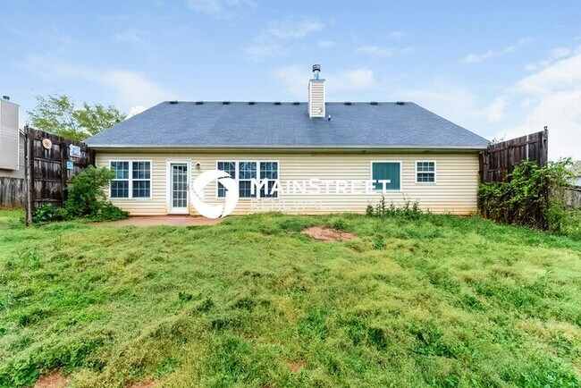 Building Photo - 3 Bedroom Pet-Friendly Home in Covington, GA with Main Street Renewal