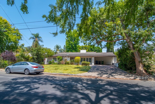 Building Photo - 12335 Tiara St