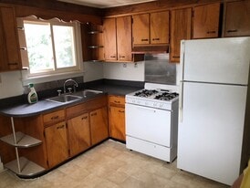 Building Photo - 203 3rd Ave