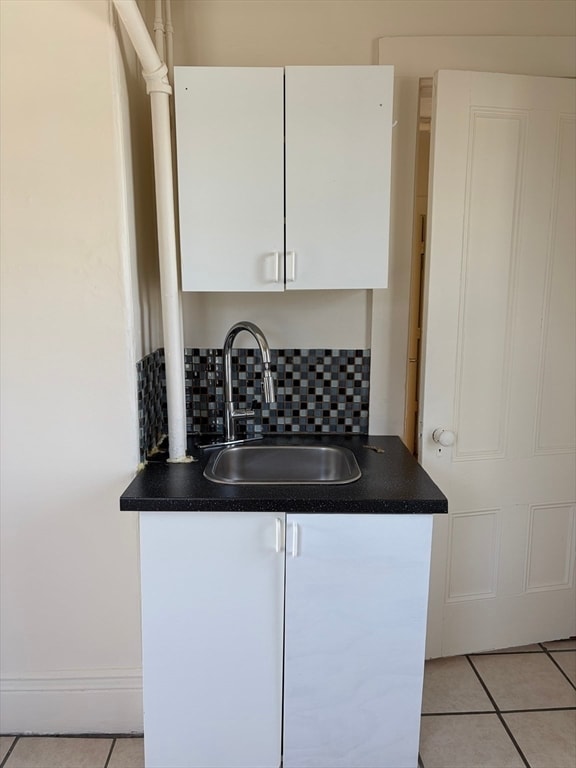 Building Photo - 10-12-12 Maple St