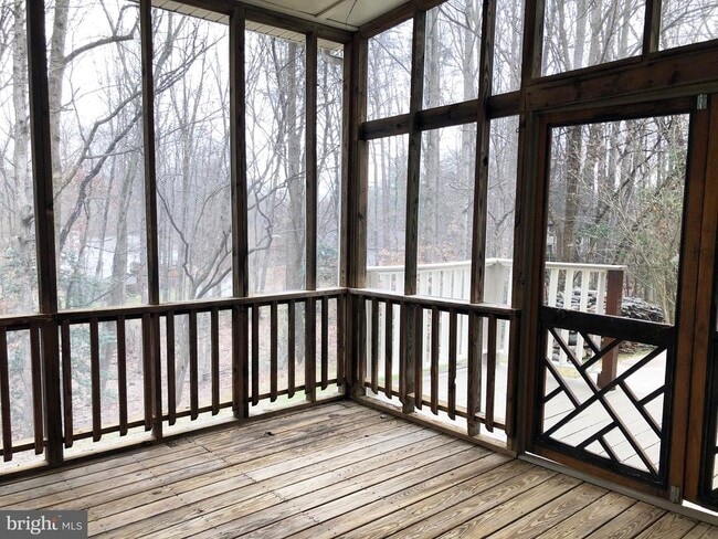 Building Photo - 15153 Woodsman Ln