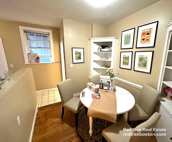 Building Photo - 68 Egmont St