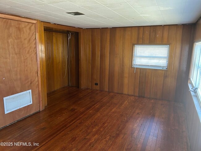 Building Photo - 5104 Palmer Ave