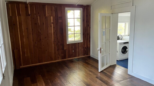 Rear bedroom - 1472 Silverwood Dr