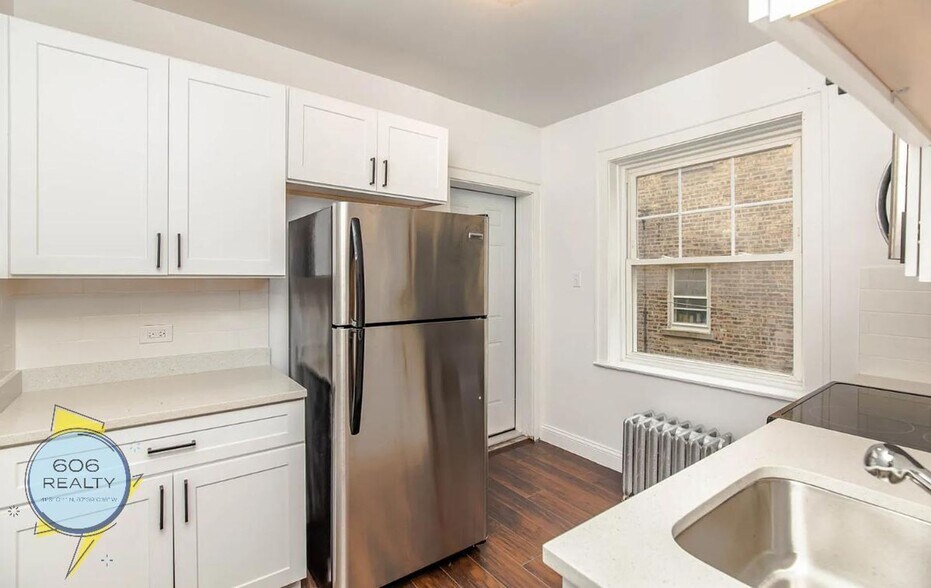 Building Photo - 6843 W 21st Pl
