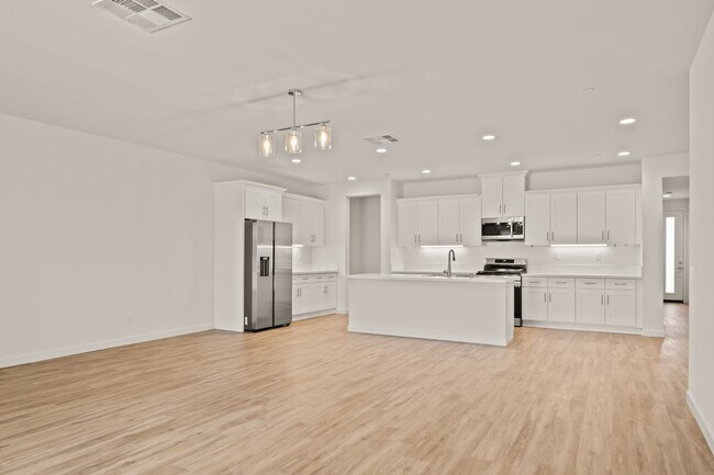 Building Photo - 49109 Garland St