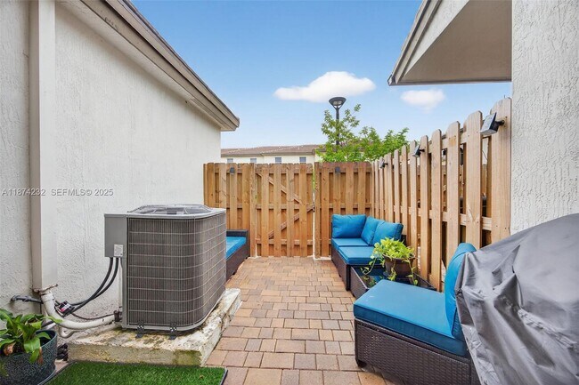 Building Photo - 26437 SW 149th Ave