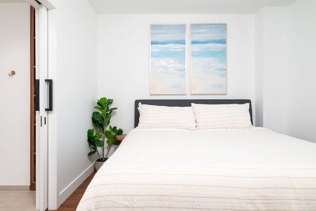 Building Photo - 212 Stuart St